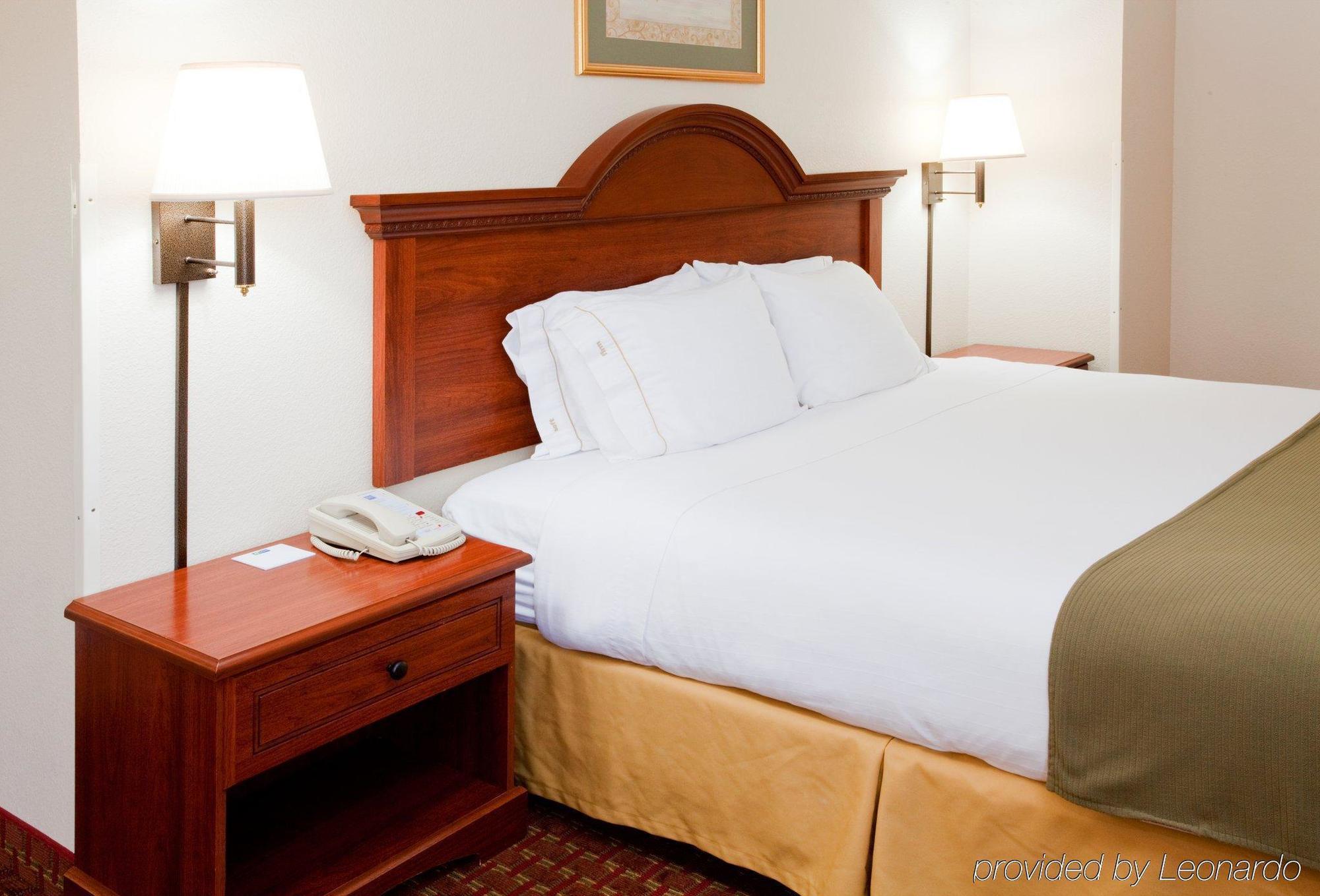 Holiday Inn Express Hillsville By Ihg Oda fotoğraf