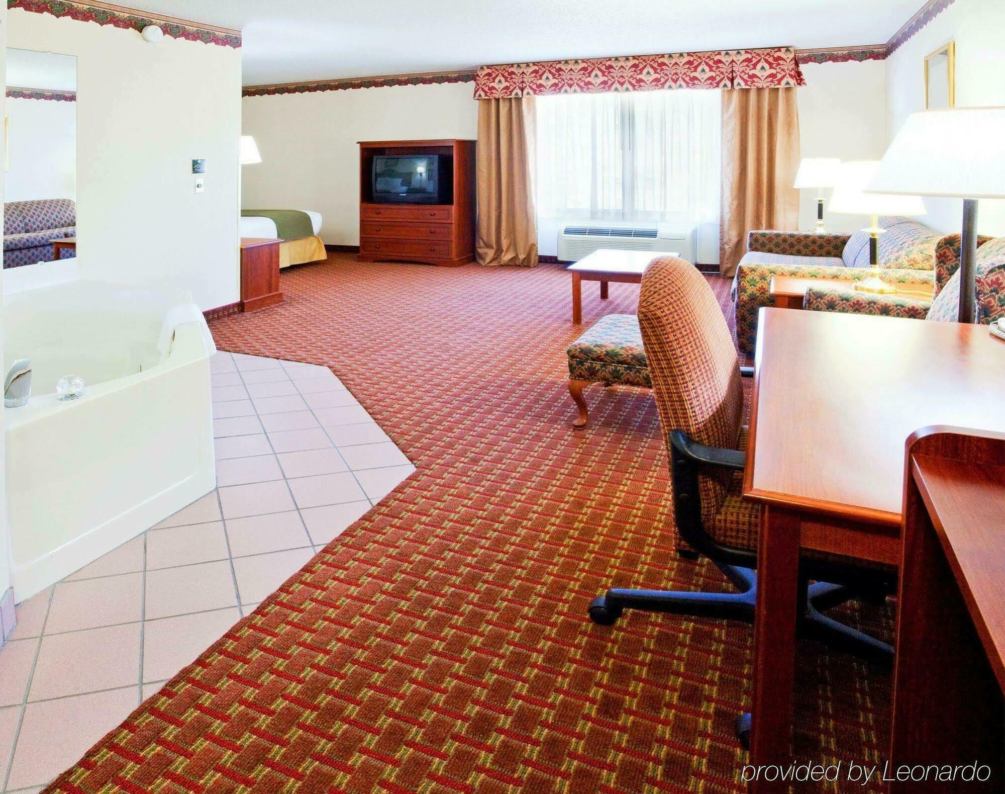 Holiday Inn Express Hillsville By Ihg Dış mekan fotoğraf