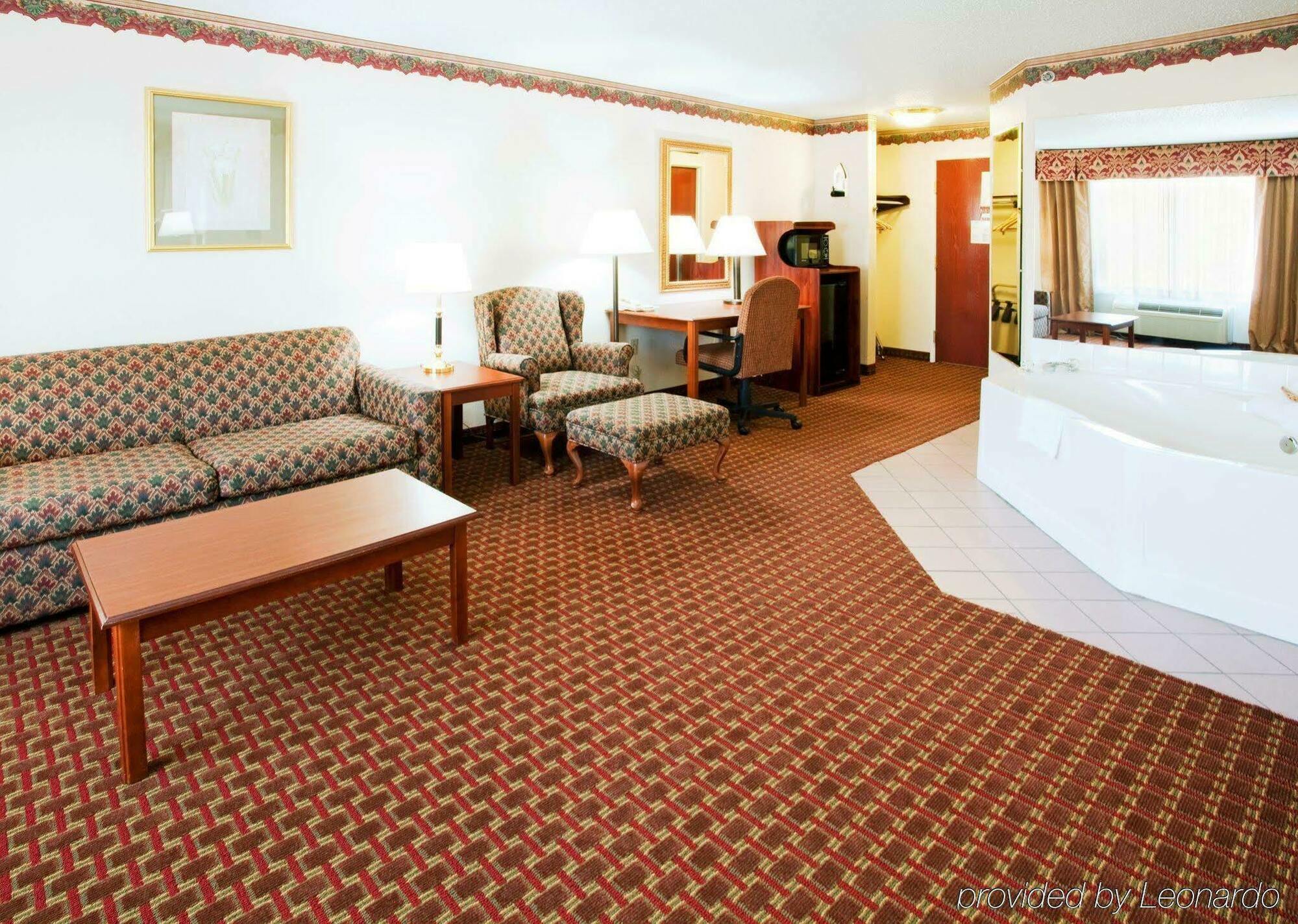 Holiday Inn Express Hillsville By Ihg Dış mekan fotoğraf